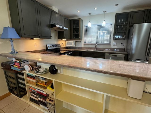 77 Village Del Lago Cir, St Augustine, FL 32080