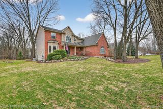 2227 Pine Bluffs Court, Highland Charter Township, MI 48357