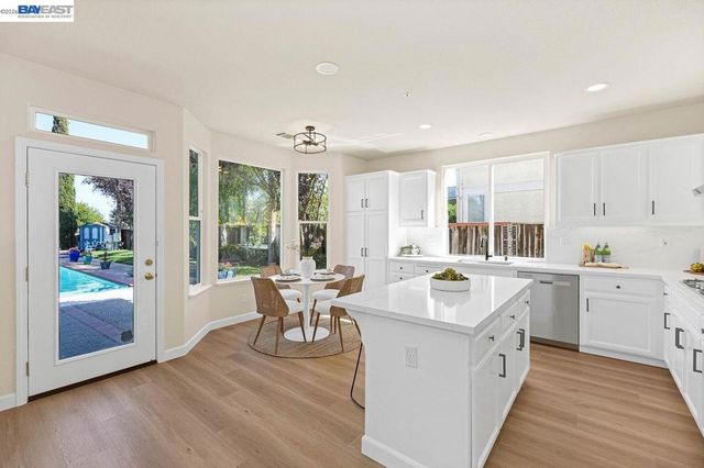 8232 Tanforan Ct, Newark, CA 94560