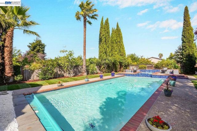 8232 Tanforan Ct, Newark, CA 94560