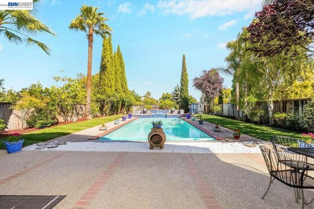 8232 Tanforan Ct, Newark, CA 94560
