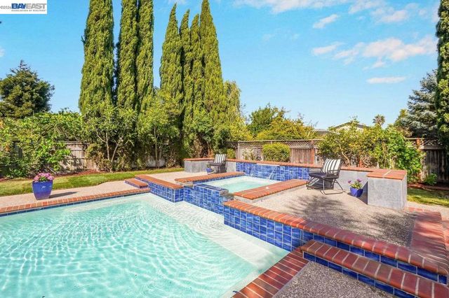 8232 Tanforan Ct, Newark, CA 94560