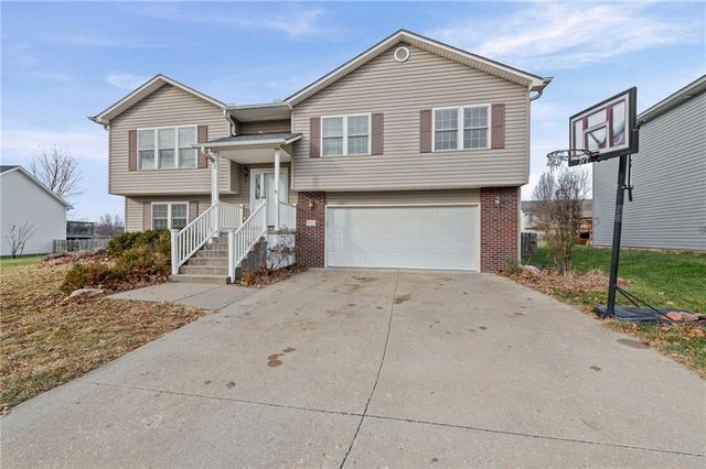 3212 Morton Lane, St Joseph, MO 64506