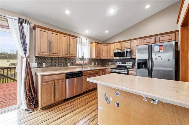 3212 Morton Lane, St Joseph, MO 64506