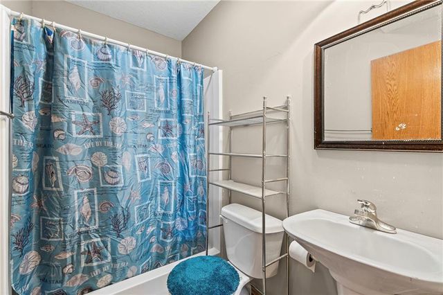 3212 Morton Lane, St Joseph, MO 64506