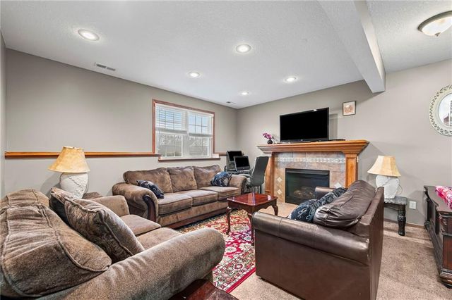 3212 Morton Lane, St Joseph, MO 64506