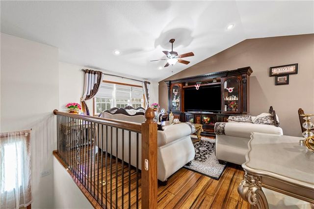 3212 Morton Lane, St Joseph, MO 64506