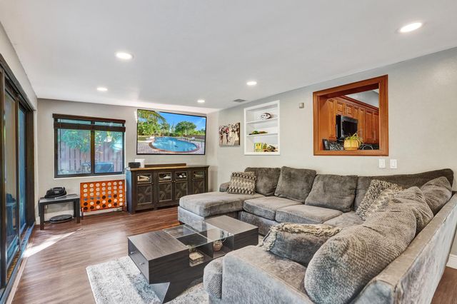 1728 NE 17th Terrace, Fort Lauderdale, FL 33305