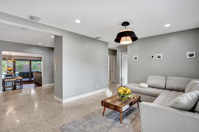 1728 NE 17th Terrace, Fort Lauderdale, FL 33305