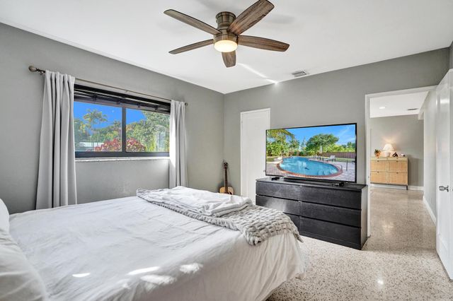 1728 NE 17th Terrace, Fort Lauderdale, FL 33305