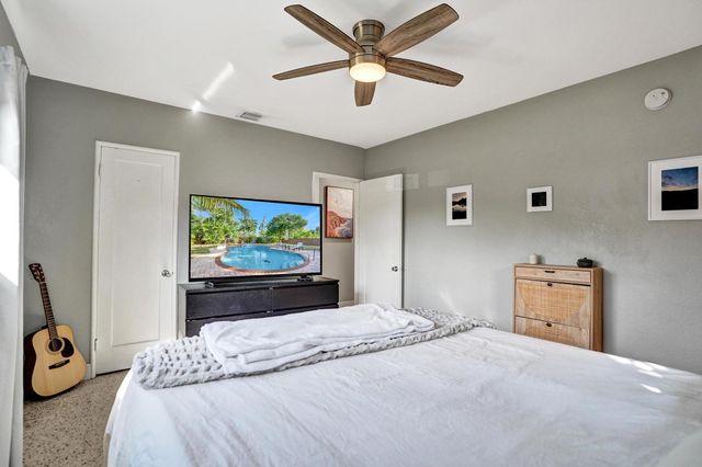 1728 NE 17th Terrace, Fort Lauderdale, FL 33305