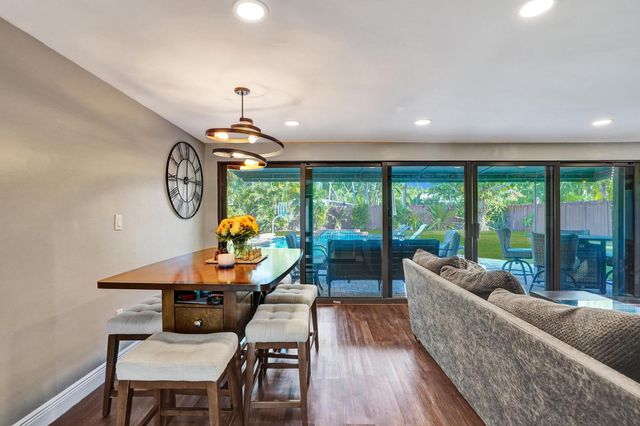 1728 NE 17th Terrace, Fort Lauderdale, FL 33305