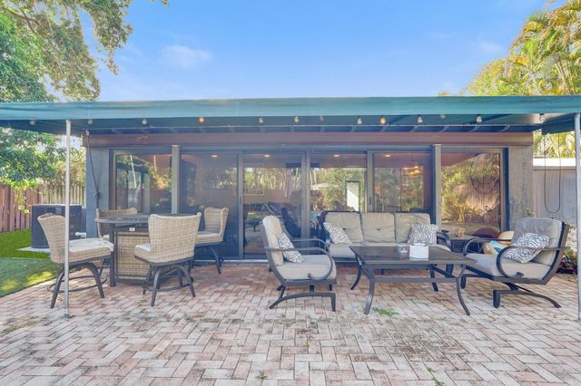 1728 NE 17th Terrace, Fort Lauderdale, FL 33305