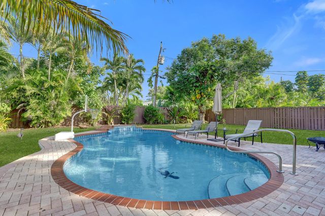 1728 NE 17th Terrace, Fort Lauderdale, FL 33305