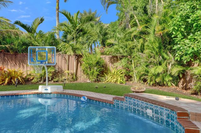 1728 NE 17th Terrace, Fort Lauderdale, FL 33305