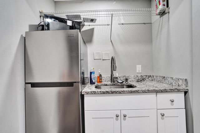 1728 NE 17th Terrace, Fort Lauderdale, FL 33305