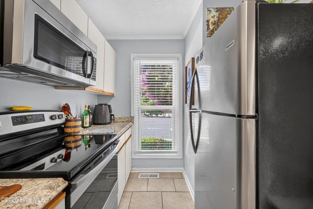 1823 Savannah Court B3, Wilmington, NC 28403