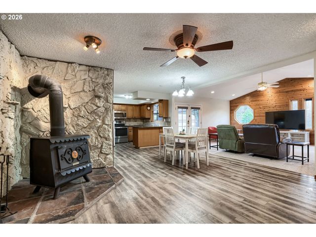 307 Ne 110TH St, Vancouver, WA 98685