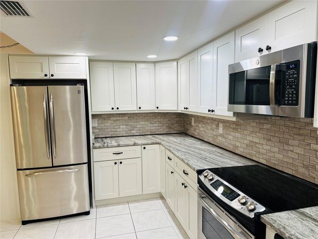 2101 N ATLANTIC AVENUE 220, Daytona Beach, FL 32118