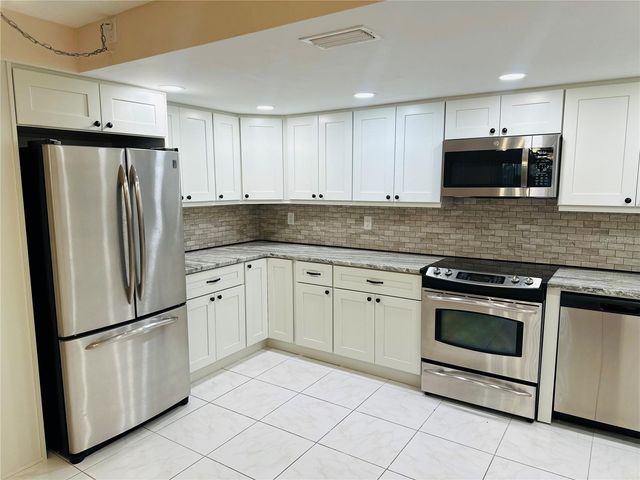 2101 N ATLANTIC AVENUE 220, Daytona Beach, FL 32118