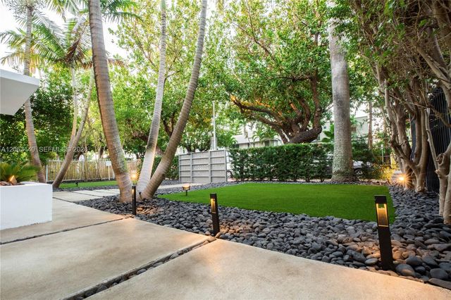 729 MERIDIAN AV 8, Miami Beach, FL 33139
