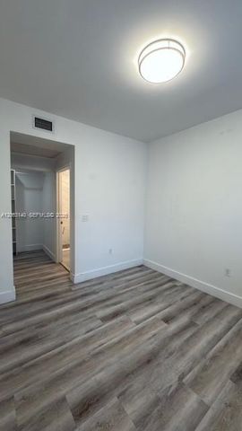 729 MERIDIAN AV 8, Miami Beach, FL 33139
