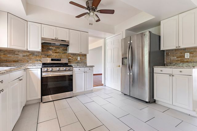 5044 Lanterne Court, Loves Park, IL 61111