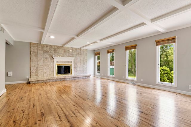 5044 Lanterne Court, Loves Park, IL 61111