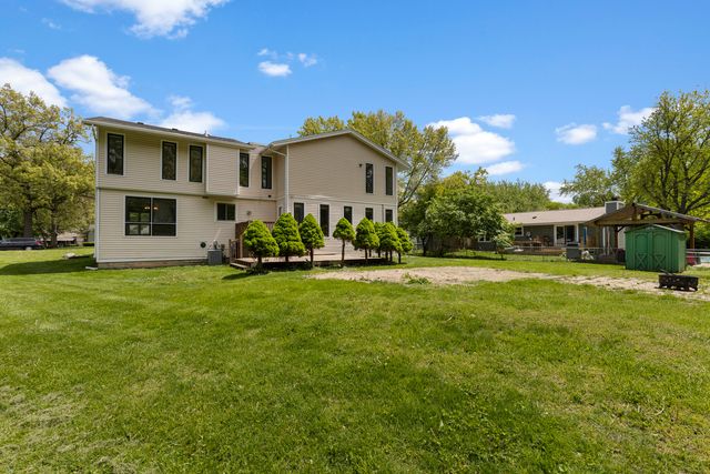 5044 Lanterne Court, Loves Park, IL 61111