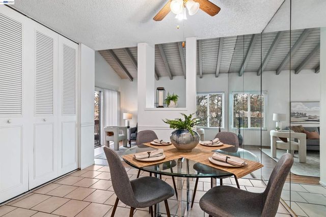 810 Oak Grove Rd 104, Concord, CA 94518