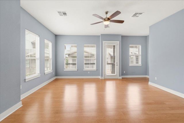 2520 Bluebonnet DR 40, Austin, TX 78704