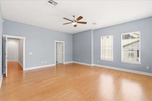 2520 Bluebonnet DR 40, Austin, TX 78704