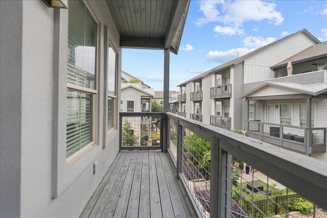2520 Bluebonnet DR 40, Austin, TX 78704