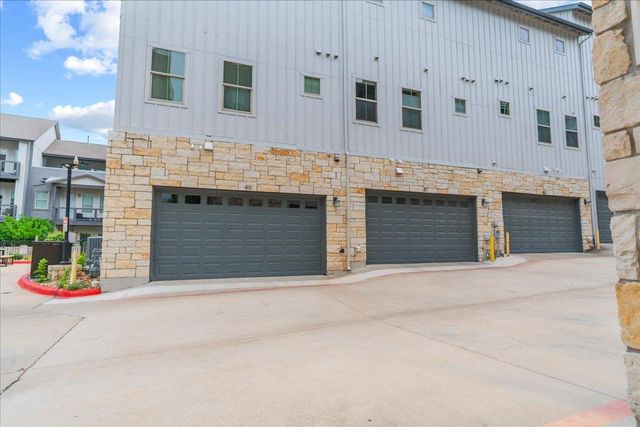 2520 Bluebonnet DR 40, Austin, TX 78704