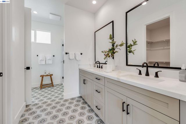 1897 Cook Court, Santa Clara, CA 95050