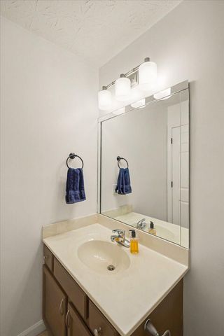3732 Mossbridge Way, Lexington, KY 40514