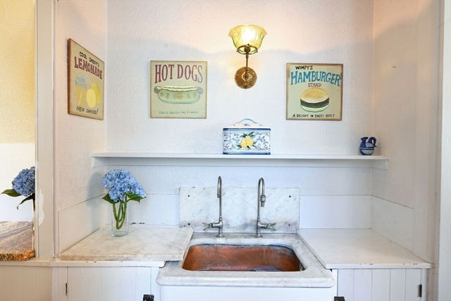 97 Madison St, New Bedford, MA 02740