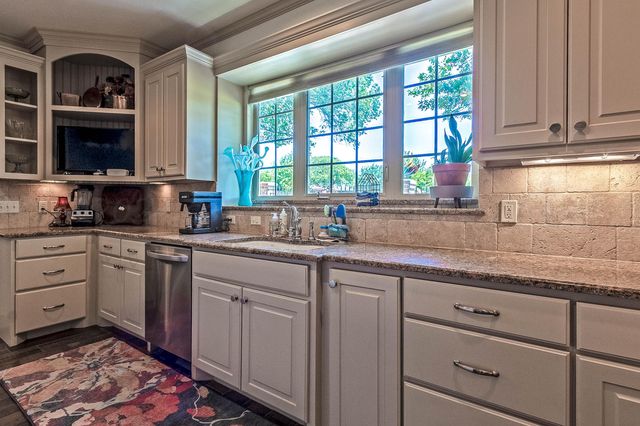 9 Jynteewood Circle, Canyon, TX 79015