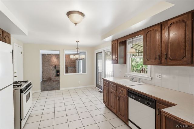 274 Fareway Lane, Grand Island, NY 14072