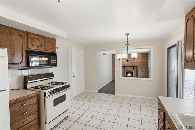 274 Fareway Lane, Grand Island, NY 14072