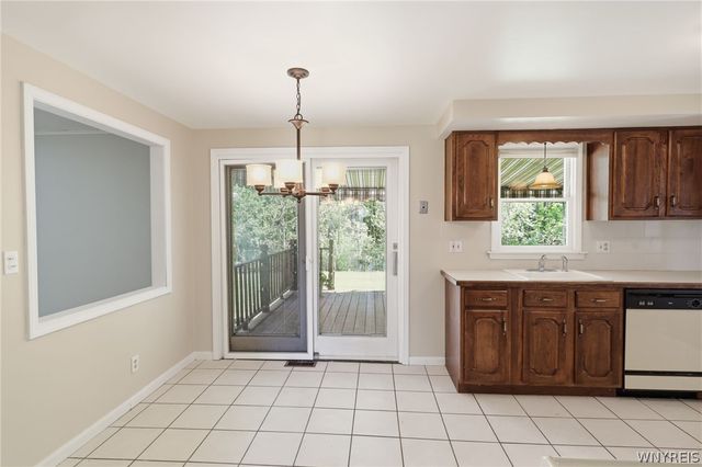 274 Fareway Lane, Grand Island, NY 14072