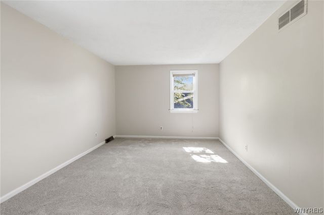 274 Fareway Lane, Grand Island, NY 14072