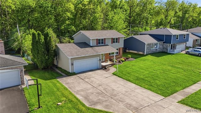 274 Fareway Lane, Grand Island, NY 14072