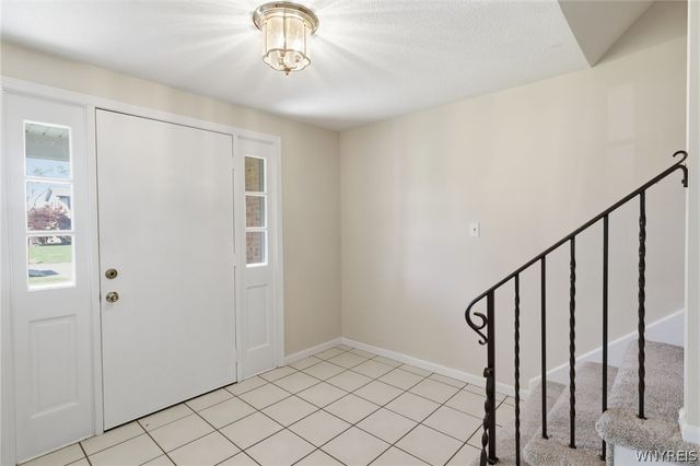 274 Fareway Lane, Grand Island, NY 14072