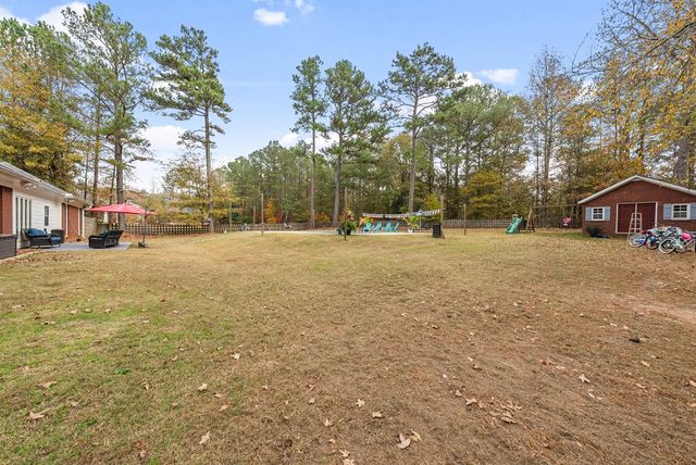 54 Bridle Path, Ellerslie, GA 31807