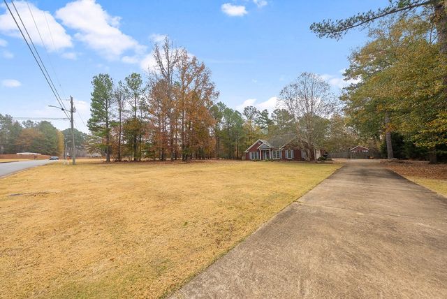 54 Bridle Path, Ellerslie, GA 31807