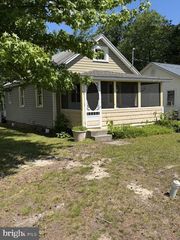 13 10TH ST #STREET, Colonial Beach, VA 22443