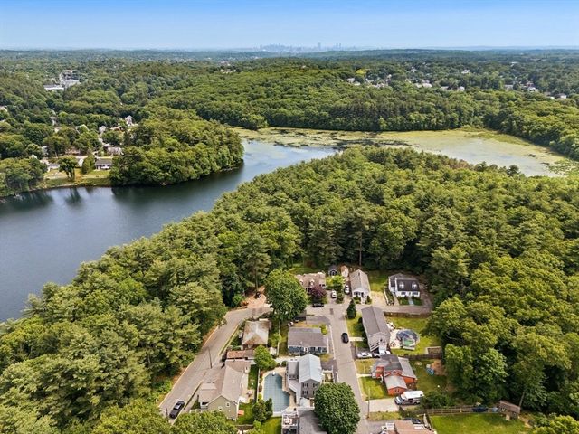 42 Woodland Rd, Wakefield, MA 01880