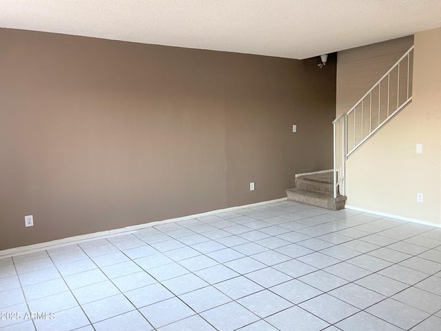 4514 E Riverside Street, Phoenix, AZ 85040