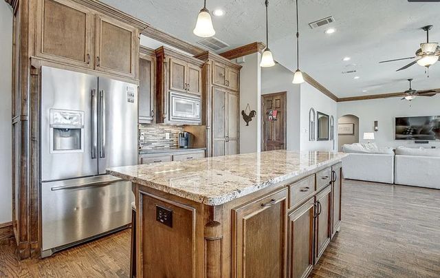 400 Chippendale Drive, Heath, TX 75032